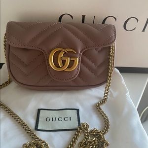 Beautiful Brand NEW Gucci mini bag!!!